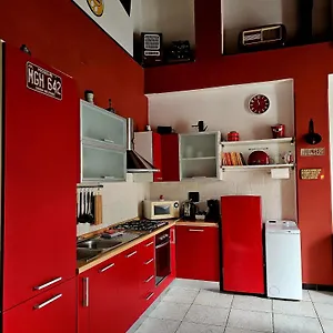 https://apt-la-casita.taorminaitalyhotels.com